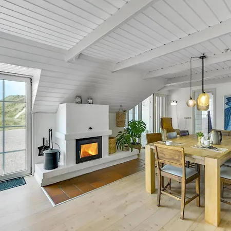 Hébergement de vacances Gorgeous Home In Ringkobing With Sauna Ringkøbing